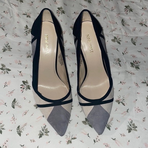 Nine West Pointed Toe Heels - Picture 1 of 5
